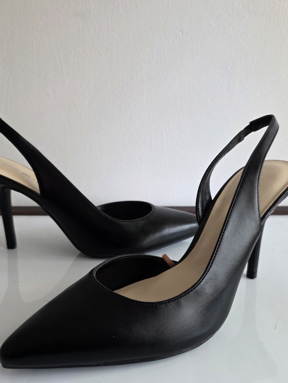 Nine West Black Leather Slingback Pointed Pumps.